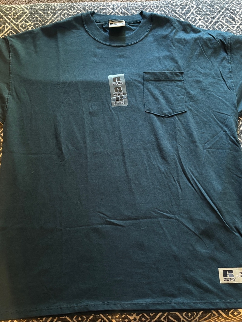 Vintage 90’s Russell Athletic Men's Short Sleeve Pocket Tee in Teal Blue